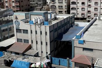 مبنى مكاتب الأونروا في قطاع غزة.