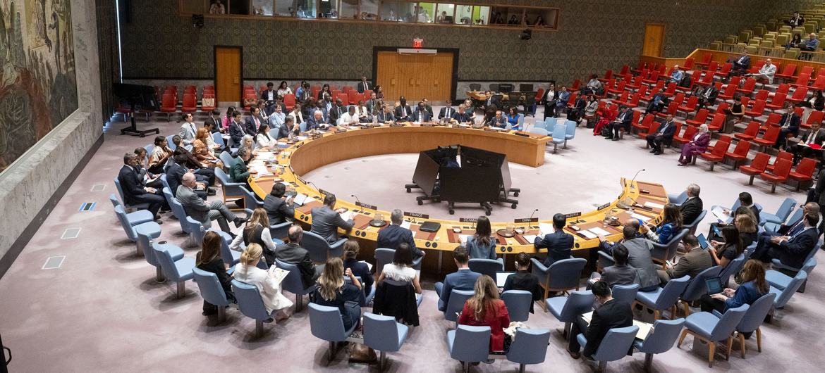 A wide view of the UN Security Council meeting on the situation in Syria. A wide view of the UN Security Council meeting on the situation in Syria.