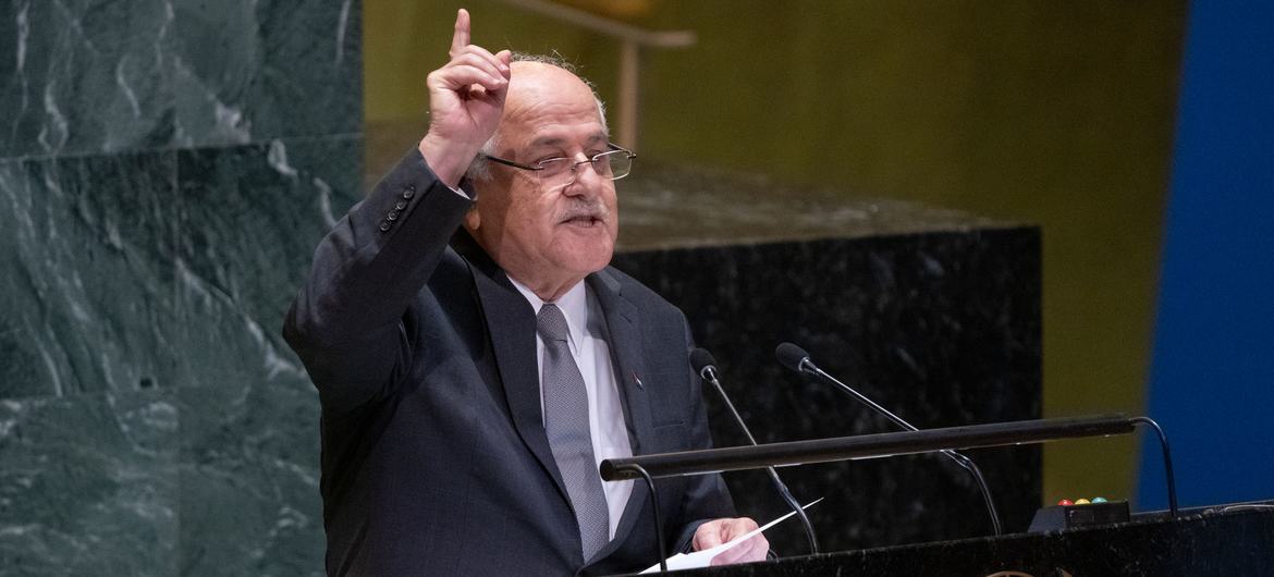 Riyad Mansour, Observateur permanent de l’État de Palestine auprès des Nations Unies, s’adresse à l'Assemblée générale des Nations Unies.