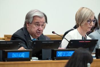 联合国秘书长安东尼奥·古特雷斯向大会第五委员会介绍2026年度拟议方案预算。