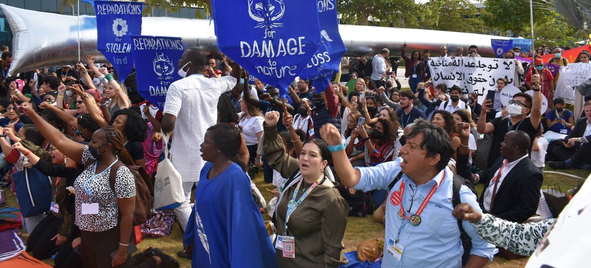 Faltando menos de 36 horas para as negociações da COP27, ativistas exigem ações por perdas e danos.
