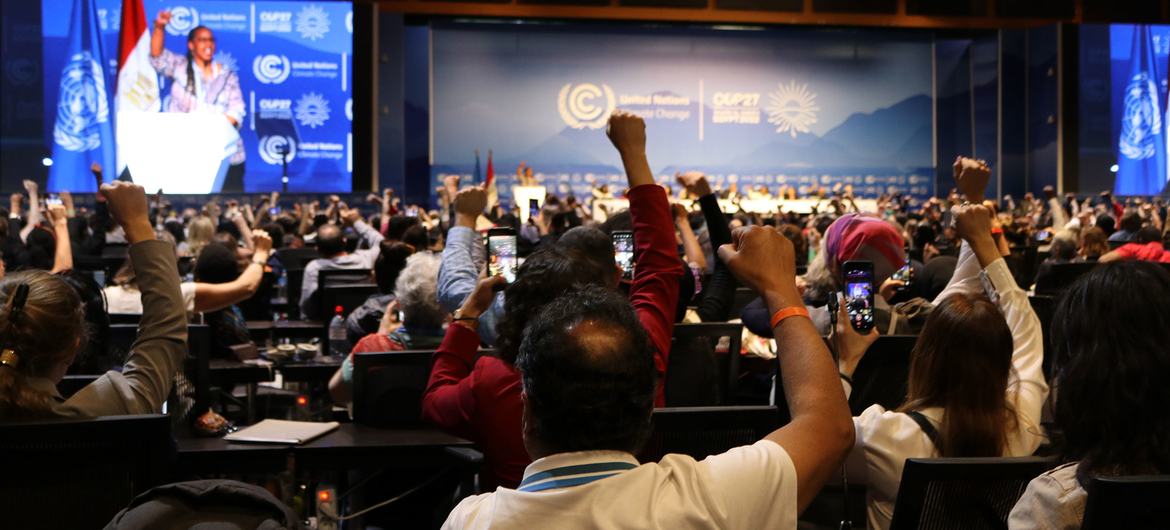 Las organizaciones de la sociedad civil se sientan a presentar una Declaración de los Pueblos en la COP27.