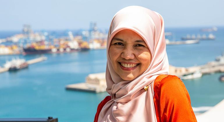 تعمل ربيعة في هيئة ميناء جوهور، التي دخلت في شراكة مع مؤتمر الأمم المتحدة للتجارة والتنمية (أونكتاد) لتصميم وتطبيق نظام موفر للمياه. وتعمل شبكة المديرين المعتمدين للموانئ التابعة للأونكتاد على تعزيز أفضل الممارسات، ودعم التعاون بين بلدان الجنوب، ودفع الت… تعمل ربيعة في هيئة ميناء جوهور، التي دخلت في شراكة مع مؤتمر الأمم المتحدة للتجارة والتنمية (أونكتاد) لتصميم وتطبيق نظام موفر للمياه. وتعمل شبكة المديرين المعتمدين للموانئ التابعة للأونكتاد على تعزيز أفضل الممارسات، ودعم التعاون بين بلدان الجنوب، ودفع الت…