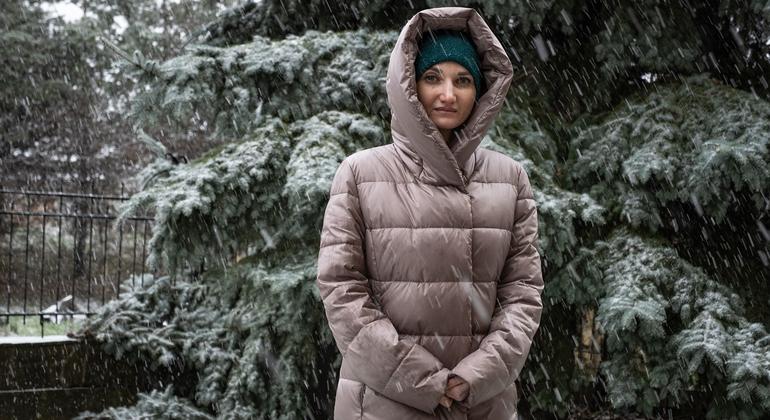 Milhões de famílias deslocadas na Ucrânia enfrentam um inverno frio, longe de casa, com pouco dinheiro para aluguel, aquecimento e comida.