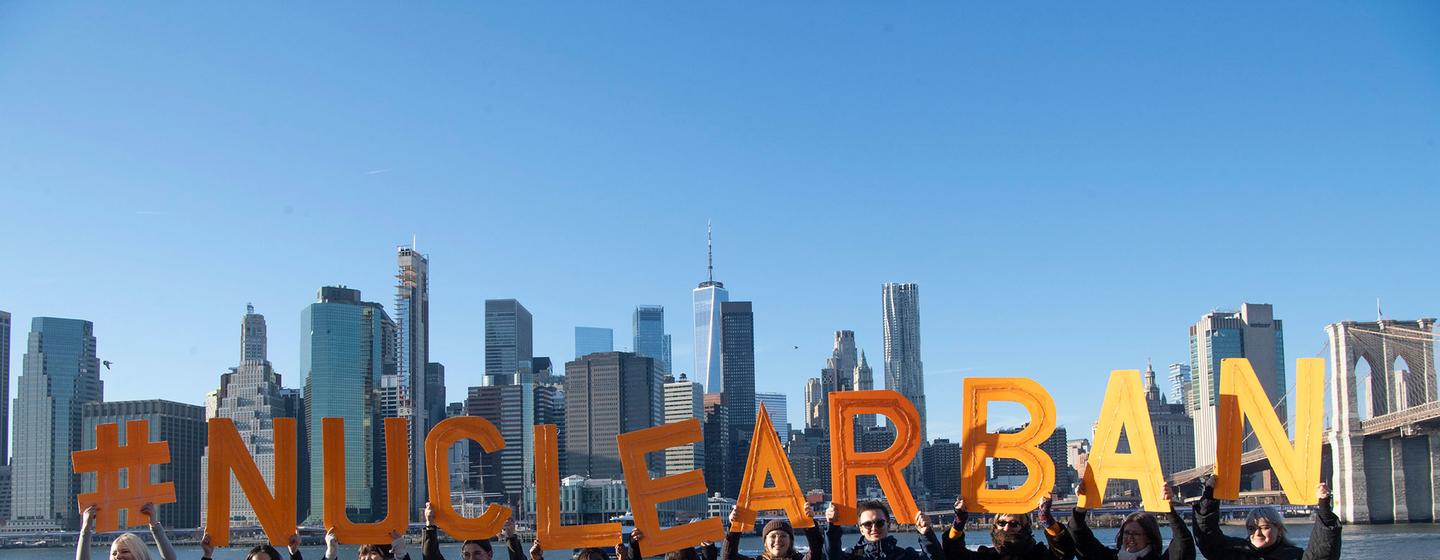 Le 26 novembre 2023, des militants new-yorkais se sont joints aux citoyens du monde entier pour la Journée mondiale d’action contre les armes nucléaires.