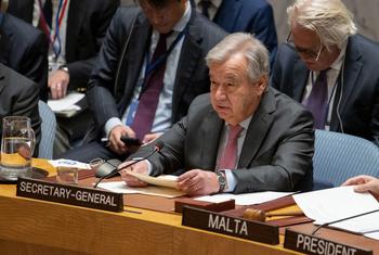 اقوام متحدہ کے سیکرٹری جنرل انتونیو گوتیرش فلسطین سمیت مشرق وسطیٰ کی صورتحال پر سلامتی کونسل کے اجلاس سے خطاب کر رہے ہیں۔