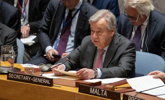 Le Secrétaire général António Guterres s'adresse à la réunion du Conseil de sécurité sur la situation au Moyen-Orient, y compris la question palestinienne.