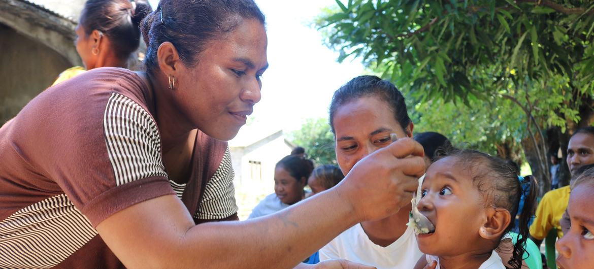 A mothers' support group in Timor-Leste is promoting the importance of good nutrition for all children. 