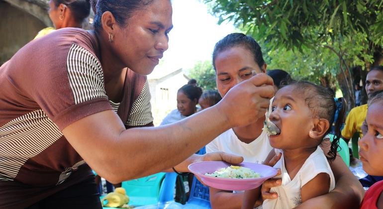 Grupo de apoio a mães no Timor-Leste está promovendo a importância da boa nutrição para todas as crianças. 