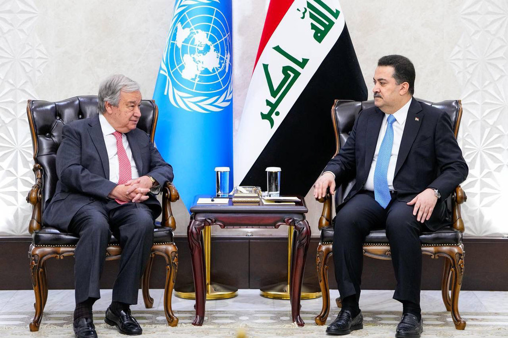 الأمين العام الأمم المتحدة يلتقي مع معالي السيد محمد شيع السوداني، رئيس وزراء جمهورية العراق، في إطار رسمي.