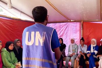 Ajith Sunghay, Director of OHCHR in the Occupied Palestinian Territory, and students in Deir El-Balah, in central Gaza, talk about human rights.