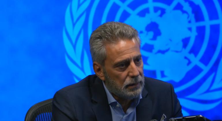 مهند هادي، منسق الأمم المتحدة للشؤون الإنسانية في الأرض الفلسطينية المحتلة.