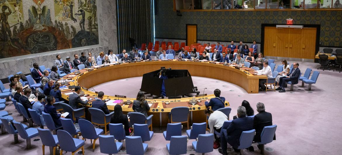 A wide view of the Security Council meeting on the UN Verification Mission in Colombia (UNVMC).