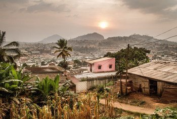  Melen, un bidonville au milieu de la capitale du Cameroun, Yaoundé.