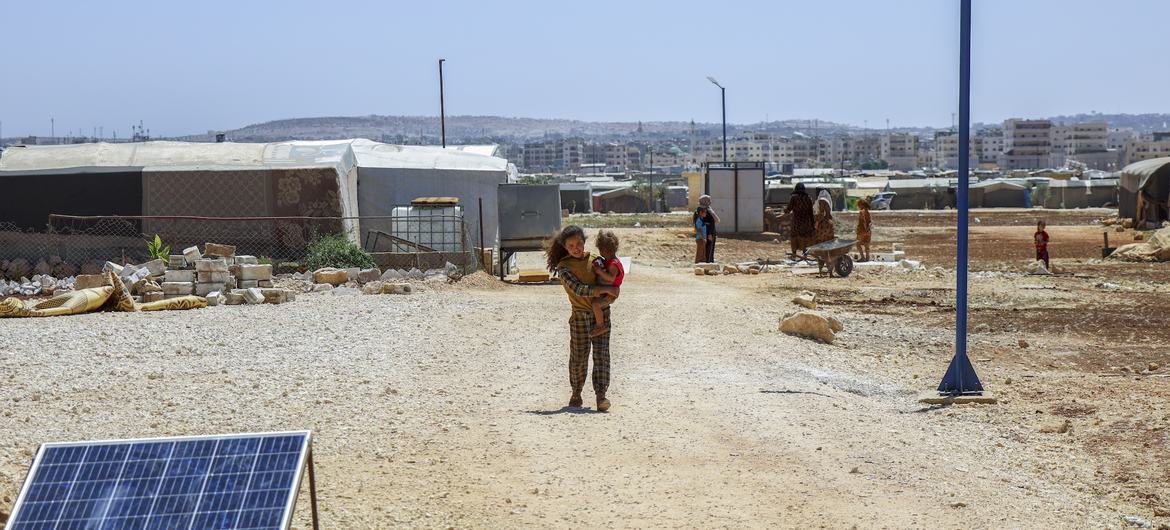 Fragile progress in Syria, at risk from exclusion and foreign interference, UN warns