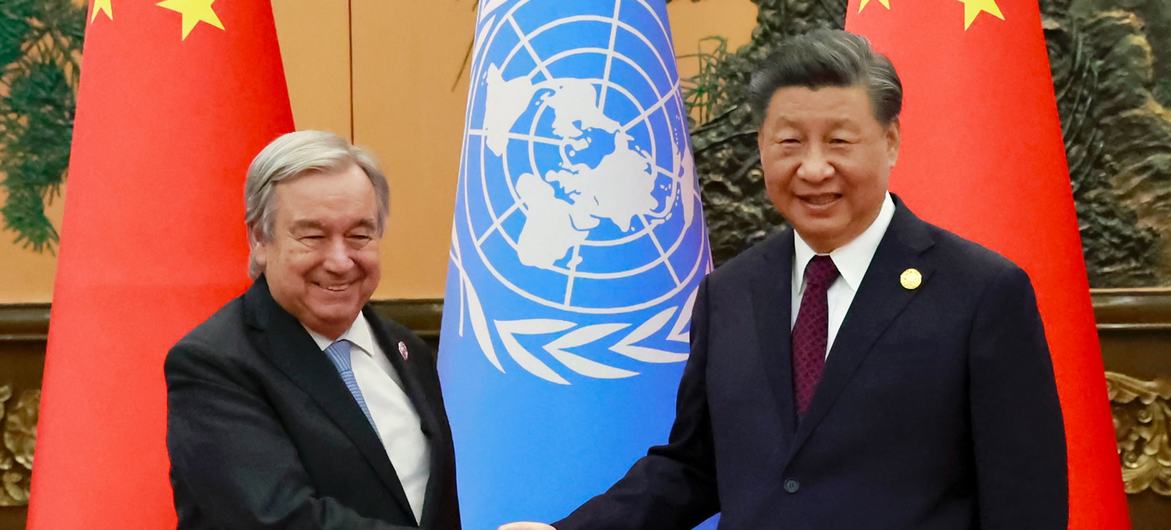 Генсек ООН Антониу Гутерриш и председатель КНР Си Цзиньпин на форуме в Пекине.