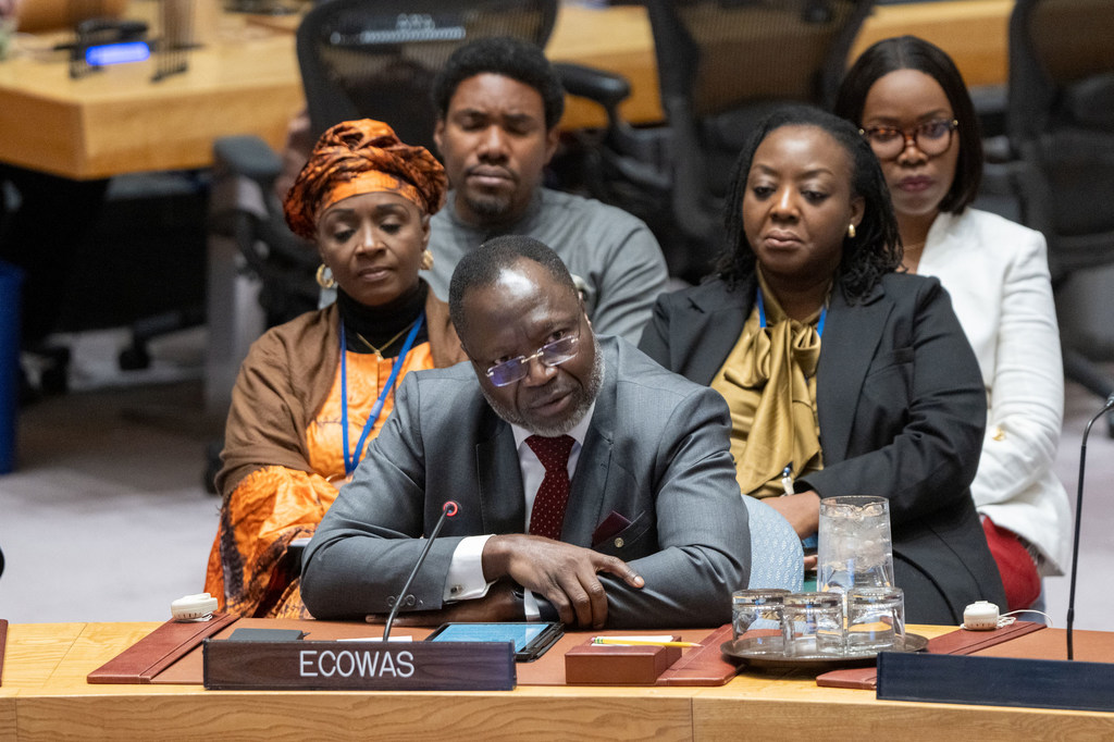 Omar Alieu Touray, Rais wa Kamisheni ya ECOWAS, akihutubia mkutano wa Baraza la Usalama la Umoja wa Mataifa kuhusu uimarishaji wa Amani Afrika Magharibi.