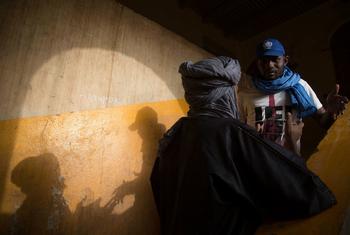 Des experts recueillent des témoignages sur des violations des droits de l'homme au Mali.