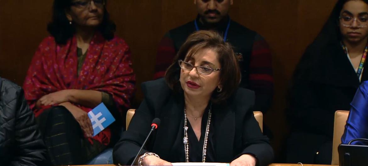 UN Women की कार्यकारी निदेशक सीमा सामी बहौस ने न्यूयॉर्क में CSW68 के एक साइड इवेंट के दौरान पोडियम पर खड़े होकर भाषण दिया।