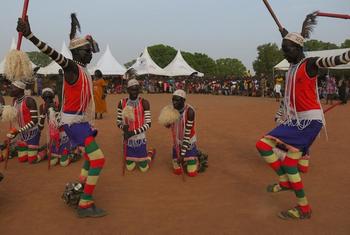 Wananchi wa Sudan Kusini washerehekea tamasha la utamaduni la amani katika mji wa Aweil.
