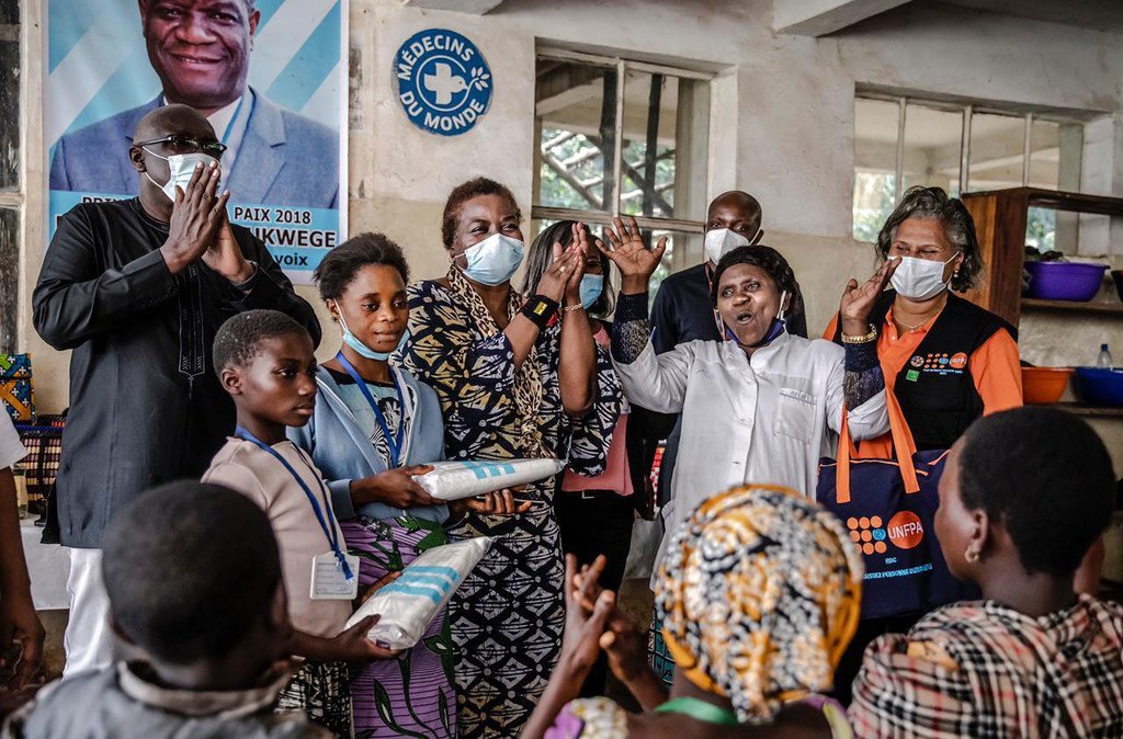 Mkurugenzi Mtendaji wa UNFPA Dkt .Natalia Kanem alipotembea hospitali ya Panzi huko Bukavu jimboni Kivu Kusini nchini DR Congo. (Maktaba) Mkurugenzi Mtendaji wa UNFPA Dkt .Natalia Kanem alipotembea hospitali ya Panzi huko Bukavu jimboni Kivu Kusini nchini DR Congo. (Maktaba)