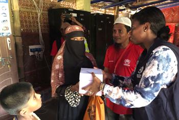 WFP teams have started distributing emergency food to Rohingya refugees affected by Cyclone Mocha in Tekna and other regions.