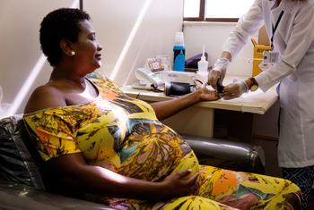 Las mujeres afrodescendientes tienen más probabilidades de morir durante el parto debido a la discriminación en los sistemas de salud del contienente americano.