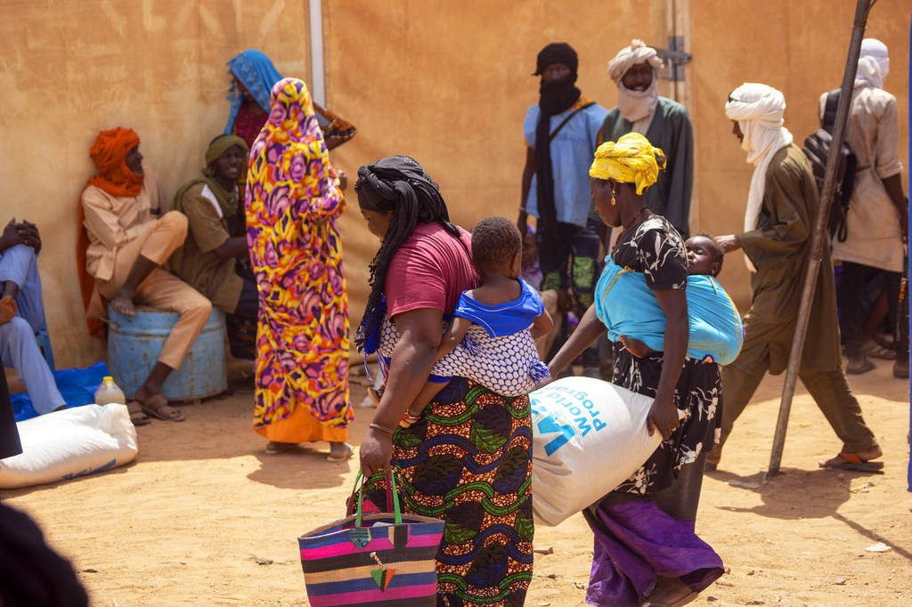 Le PAM fournit une assistance à des réfugiés maliens dans la ville de Dori, au Burkina Faso.