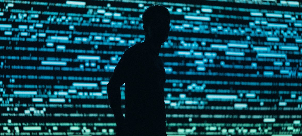 针对多家媒体近期报道的“飞马”间谍软件事件，联合国再次呼吁加强监管避免监视技术遭到滥用。