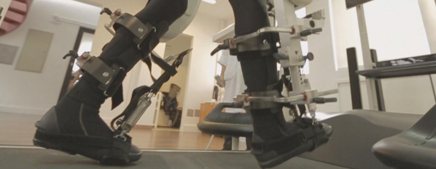 Exoesqueleto creado por el neurocientífico Miguel Nicolelis.