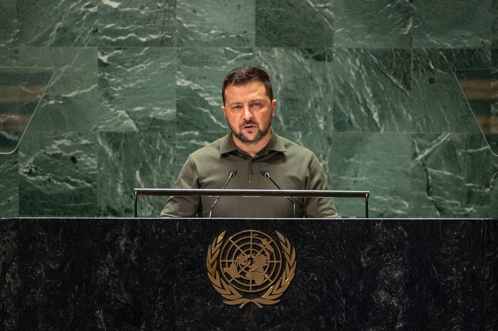 Президент Украины выступает на заседании Генассамблеи ООН.