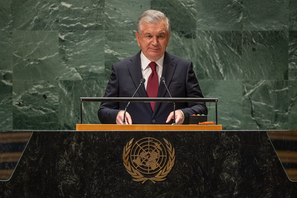 Президент Узбекистана высупает перед Генеральной Ассамблеей ООН. 