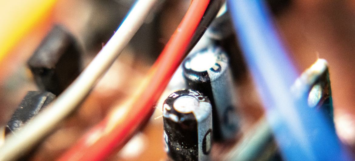 الیکٹرانک آلات کے ذریعے حملے کرنے والوں کے پاس یہ جاننے کا کوئی ذریعہ نہیں تھا کہ اس وقت انہیں کون استعمال کر رہا ہے۔ 