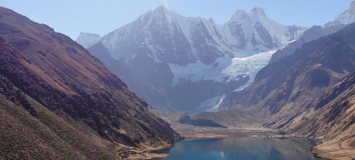 En América Latina, los Andes abarcan siete países y desempeñan un papel crucial en el suministro de agua a más de 95 millones de personas.
