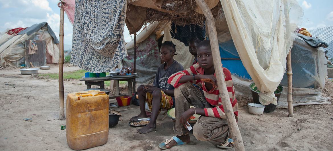 Un camp de personnes déplacées à l'aéroport M'poko à Bangui, la capitale de la République centrafricaine.