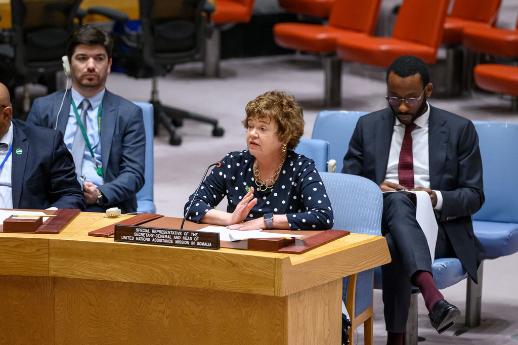 Catriona Laing, Représentante spéciale de l'ONU pour la Somalie et Cheffe de la MANUSOM, s'exprime devant le Conseil de sécurité, le jeudi 19 octobre 2023.