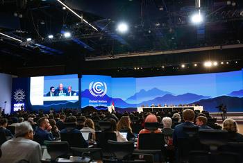 第27届联合国气候变化大会举行闭幕会。