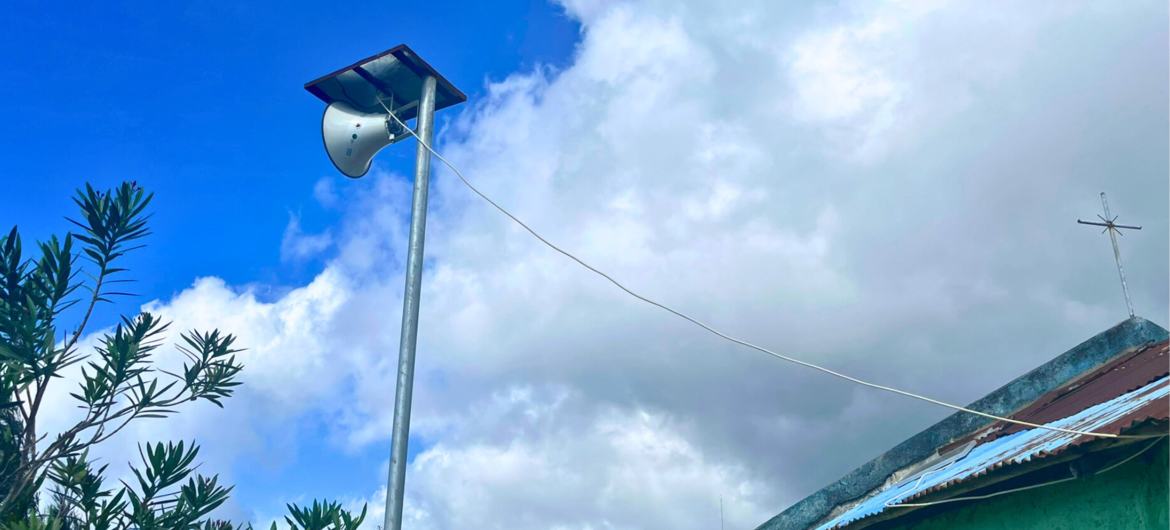 Des mégaphones à énergie solaire sont installés dans des zones reculées du Timor-Leste dans le cadre d'un système d'alerte précoce multirisque.