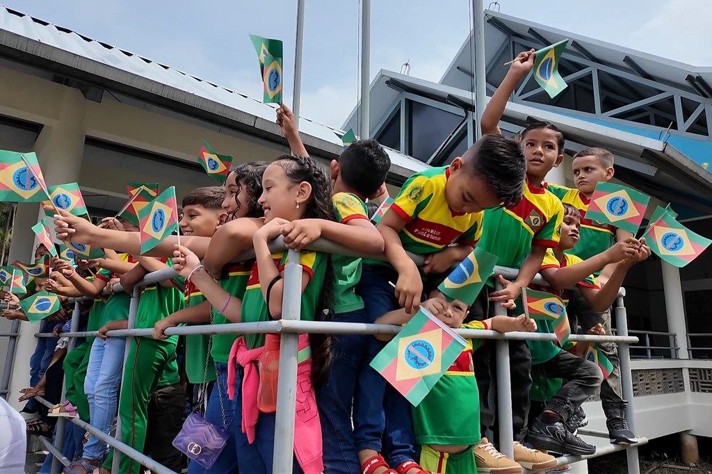 Élèves de l'école municipale Maria Naura Gouvêa, à Barcarena, Pará, Brésil.