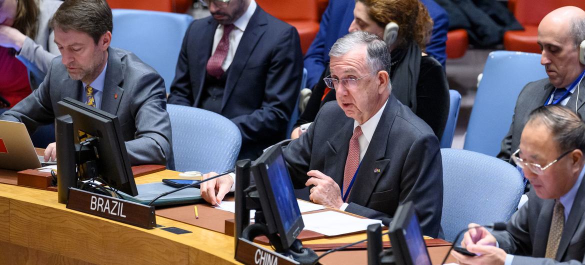 Ambassador Sérgio França Danese of Brazil addresses the Security Council meeting on the situation in the Middle East, including the Palestinian question.