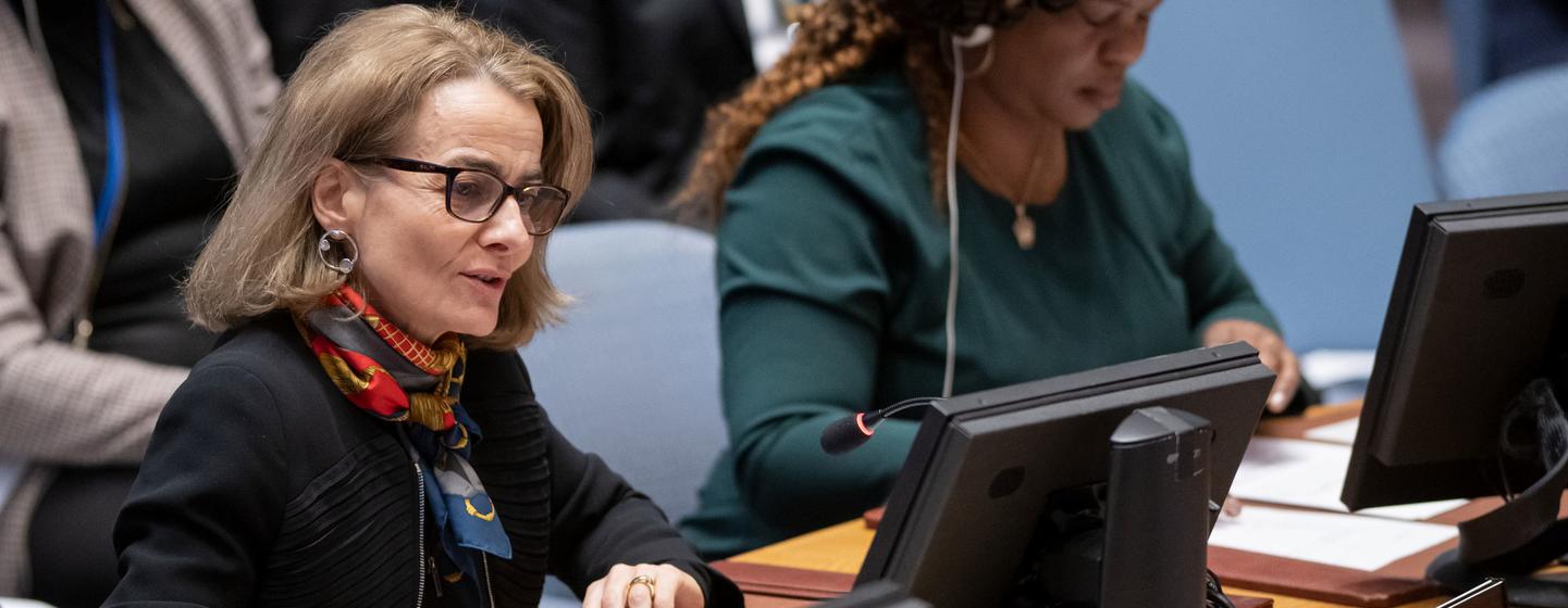 Deputy Permanent Representative Nathalie Broadhurst of France addresses the Security Council meeting on the situation in the Middle East, including the Palestinian question.