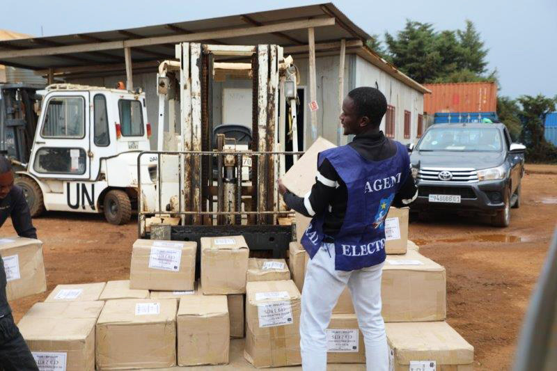 De Goma à Beni, dans le Nord-Kivu, plus de 50 tonnes de matériel électoral ont été acheminées depuis le début de l'année à la demande de la CENI pour les élections générales en RDC.