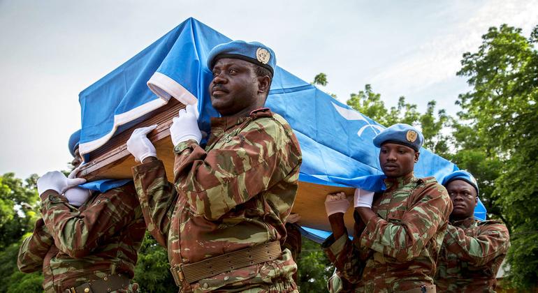 Mali: Latest attack against UN peacekeepers leaves Guinean ‘blue helmet’ dead