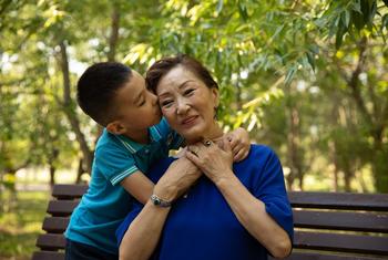 Две трети казахстанских пенсионеров физически активны. 