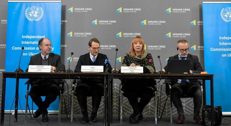 члены Независимой международной комиссии ООН по расследованию нарушений  на пресс-конференции в Киеве