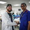 Hay unos 25.000 médicos y enfermeros venezolanos en Perú deseosos de servir en sus comunidades.