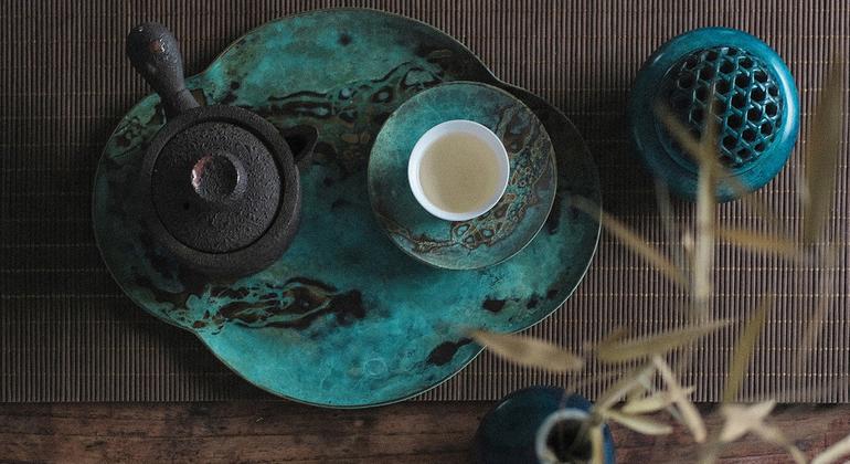 В Китае чай считается главным напитком – его заваривают дома, в офисах, в ресторанах и кафе.