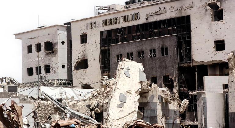 مبنى الجراحات التخصصي في مجمع الشفاء الطبي وسط مدينة غزة. مبنى الجراحات التخصصي في مجمع الشفاء الطبي وسط مدينة غزة.