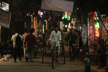 بنگلہ دیش کے دارالحکومت ڈھاکہ کا ایک بازار۔
