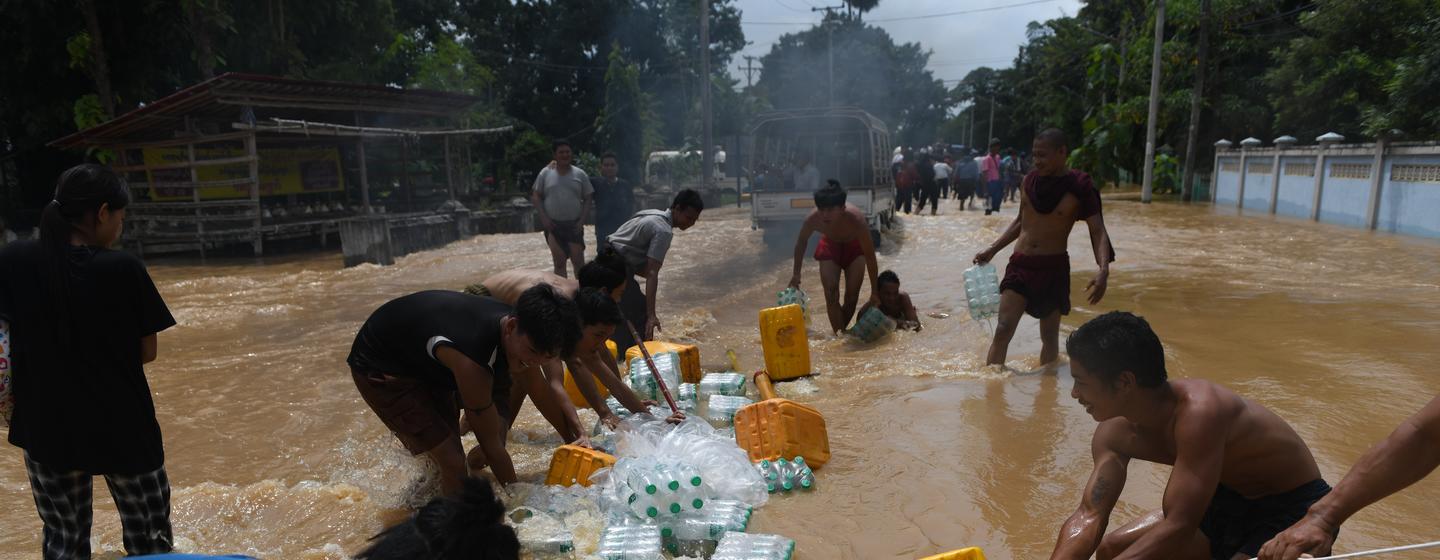 Le PAM lance une réponse aux inondations pour les personnes touchées par le typhon Yagi.